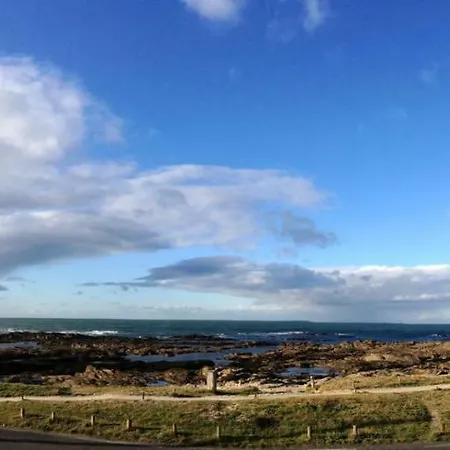 Hotel Roc'h Avel - Front De Mer, Vue Sur Et Jardin Ensoleillé Sans Vis à Vis 3*
