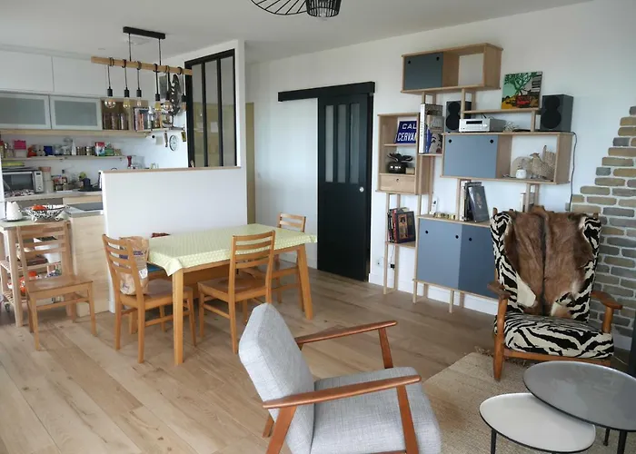 Hotel Roc'h Avel - Front De Mer, Vue Sur Et Jardin Ensoleillé Sans Vis à Vis 3*