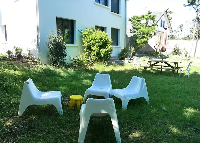 Hotel Roc'h Avel - Front De Mer, Vue Sur Et Jardin Ensoleillé Sans Vis à Vis 3*